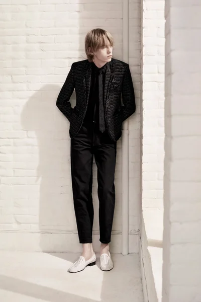 Look 15
